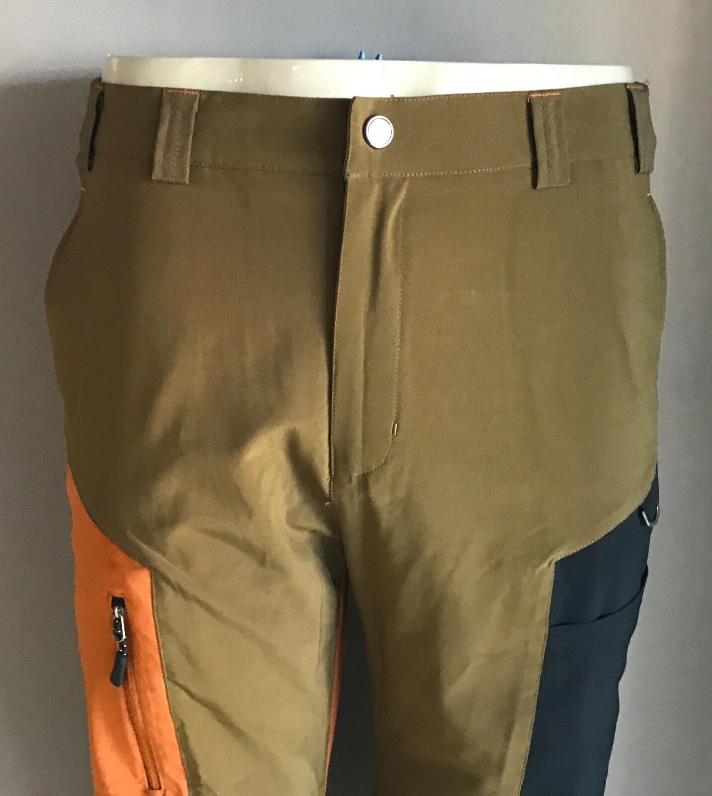 Mens PANTS Khaki Brown & Black Quick Dry Hiking Capri Zip Belt Loops Sz 36 NEW