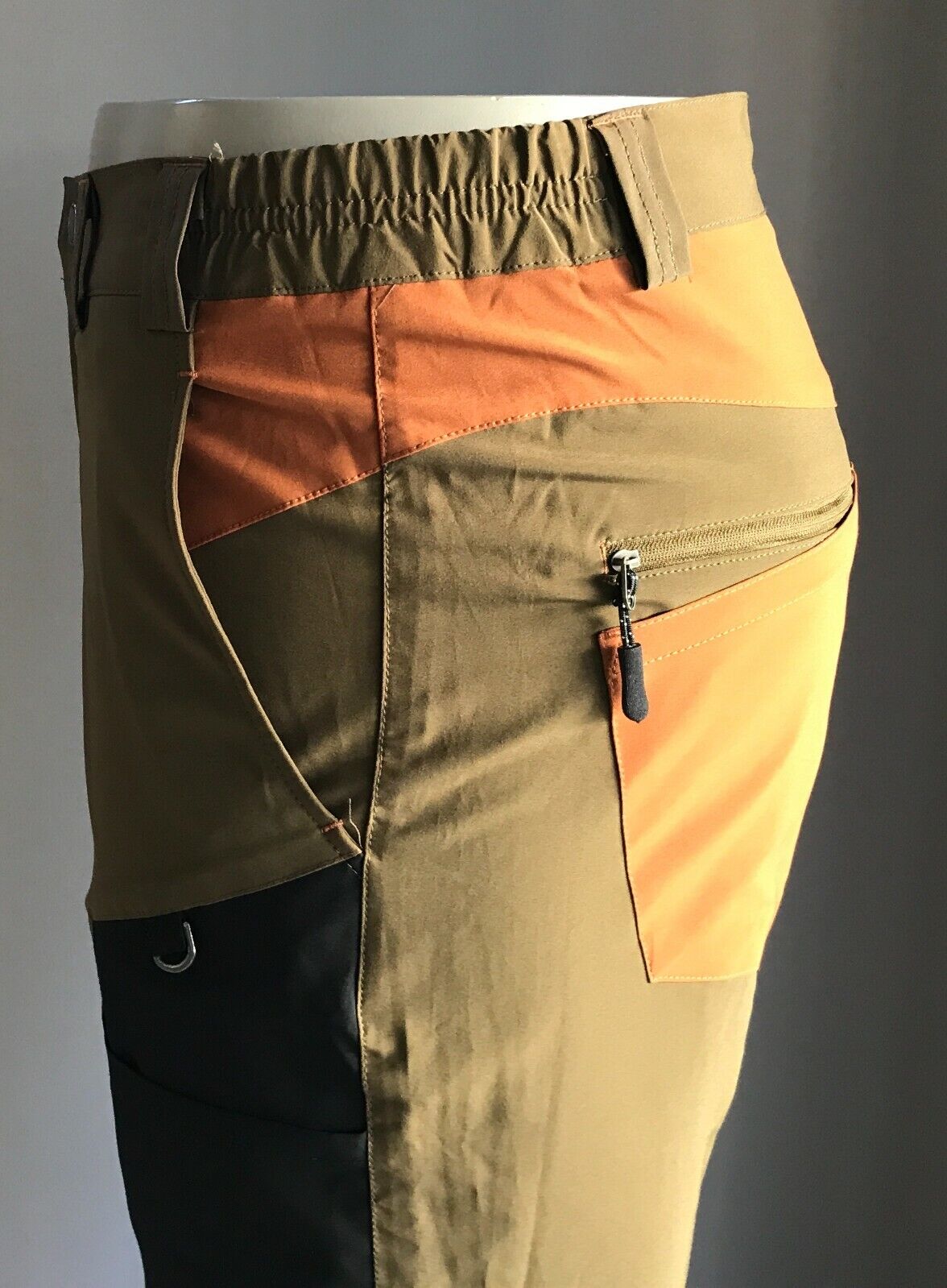 Mens PANTS Khaki Brown & Black Quick Dry Hiking Capri Zip Belt Loops Sz 36 NEW
