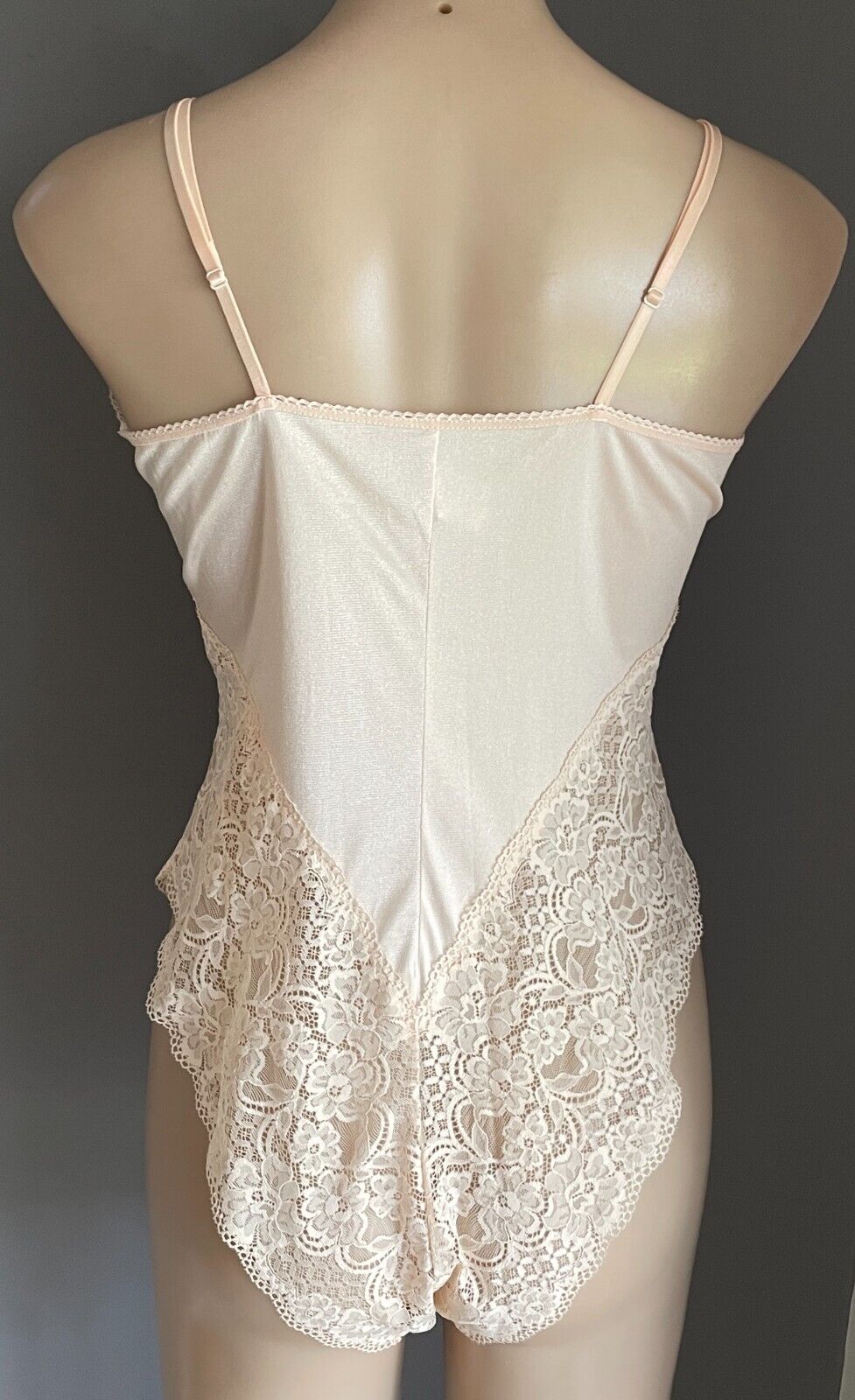 XQUISITE Bodysuit Beige Nylon & Lace Sleeveless Teddy Size 14 NEW ZEALAND