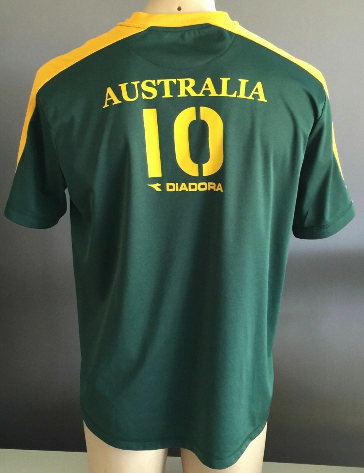 Mens Jacket DIADORA Green Gold Patriotic Australia Football Jersey No 10 Size L