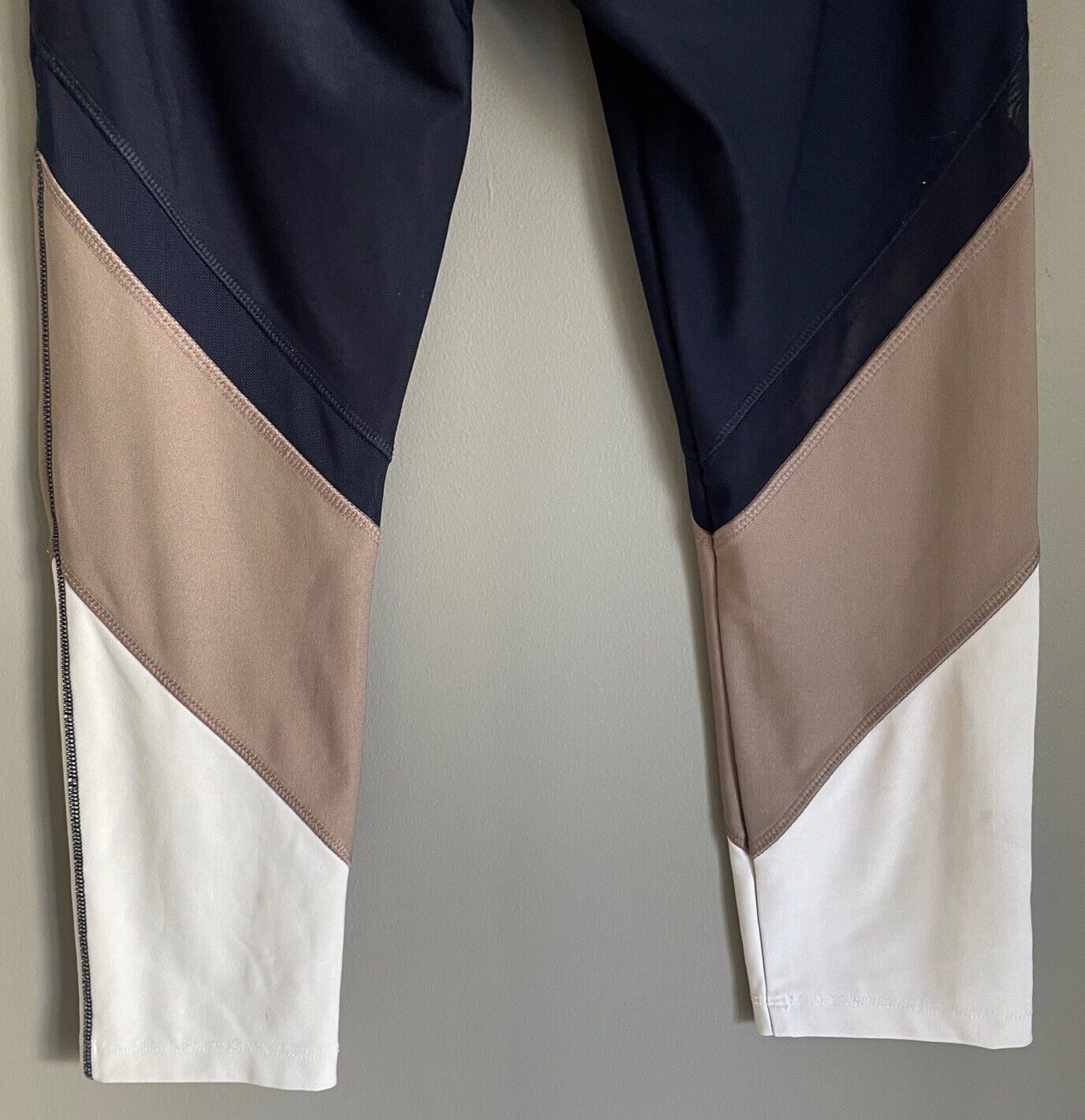 VOGO Athletica Leggings Capri Navy Taupe & White Sz S Activewear Yoga Gym Sports