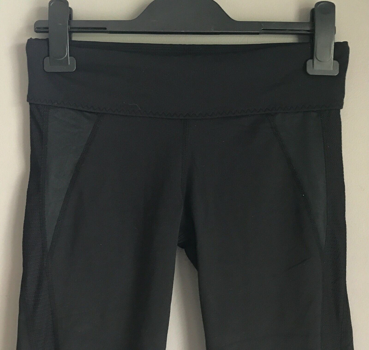 BLOCKOUT CLOTHING Leggings Black 3/4 Compression Running Size M 10 Activewear