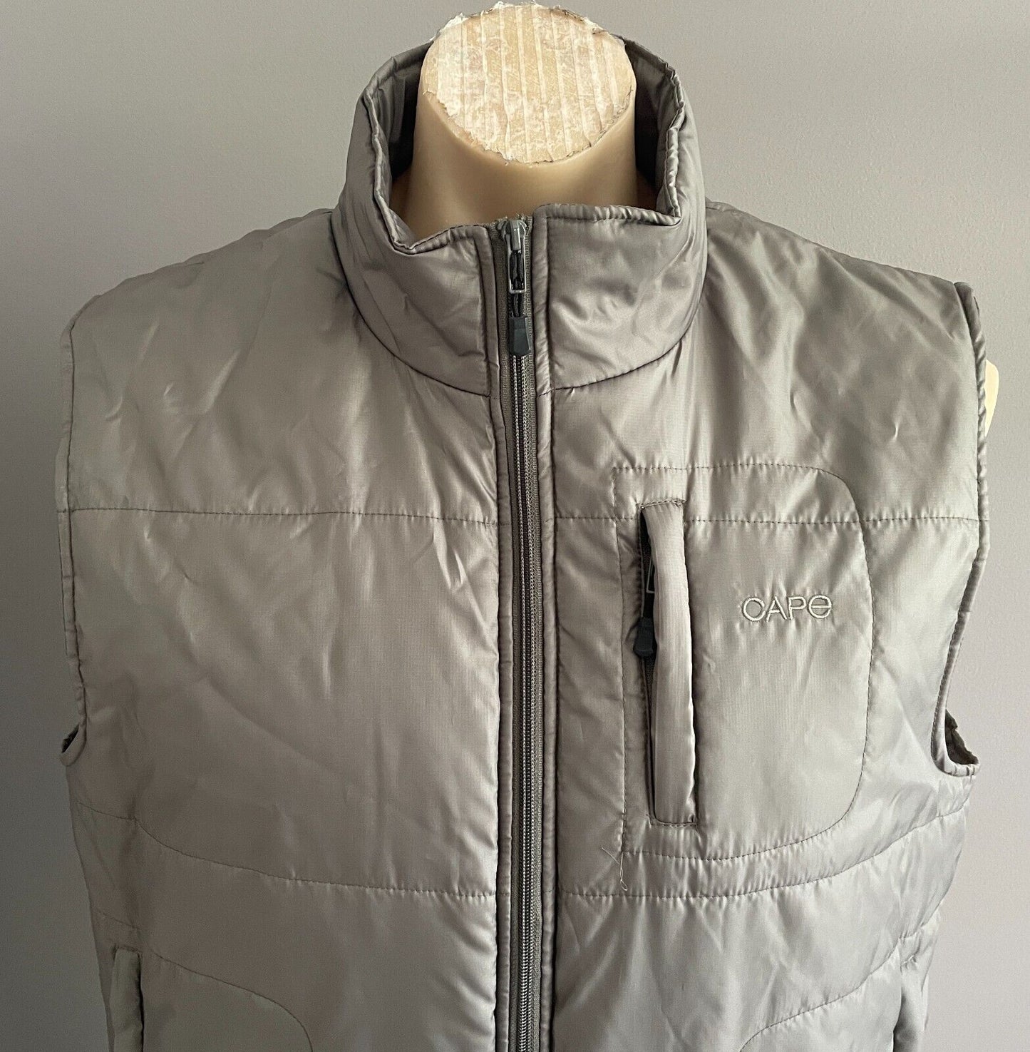 CAPE Puffer Jacket Khaki Zip Front Sleeveless Mens Size L Outdoor Brand NEW