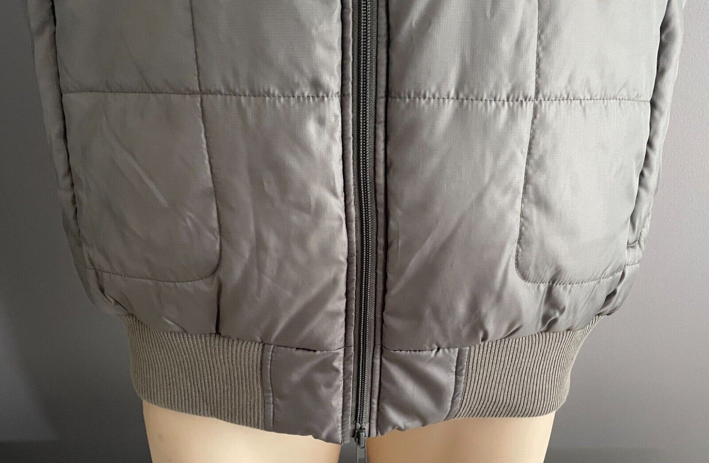 CAPE Puffer Jacket Khaki Zip Front Sleeveless Mens Size L Outdoor Brand NEW