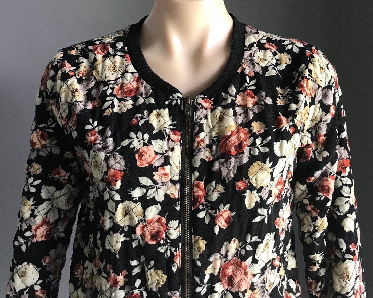 VALLEY GIRL Bomber Jacket Quilted Black Floral Size Ladies S 10
