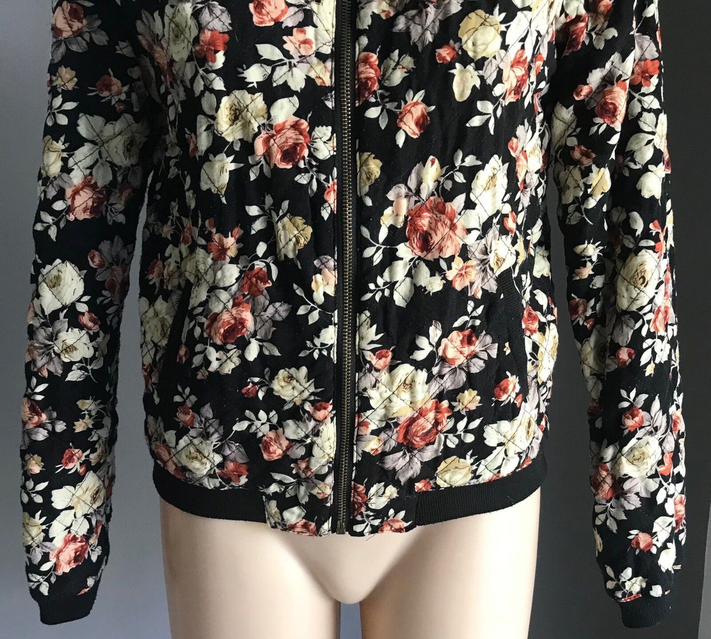 VALLEY GIRL Bomber Jacket Quilted Black Floral Size Ladies S 10