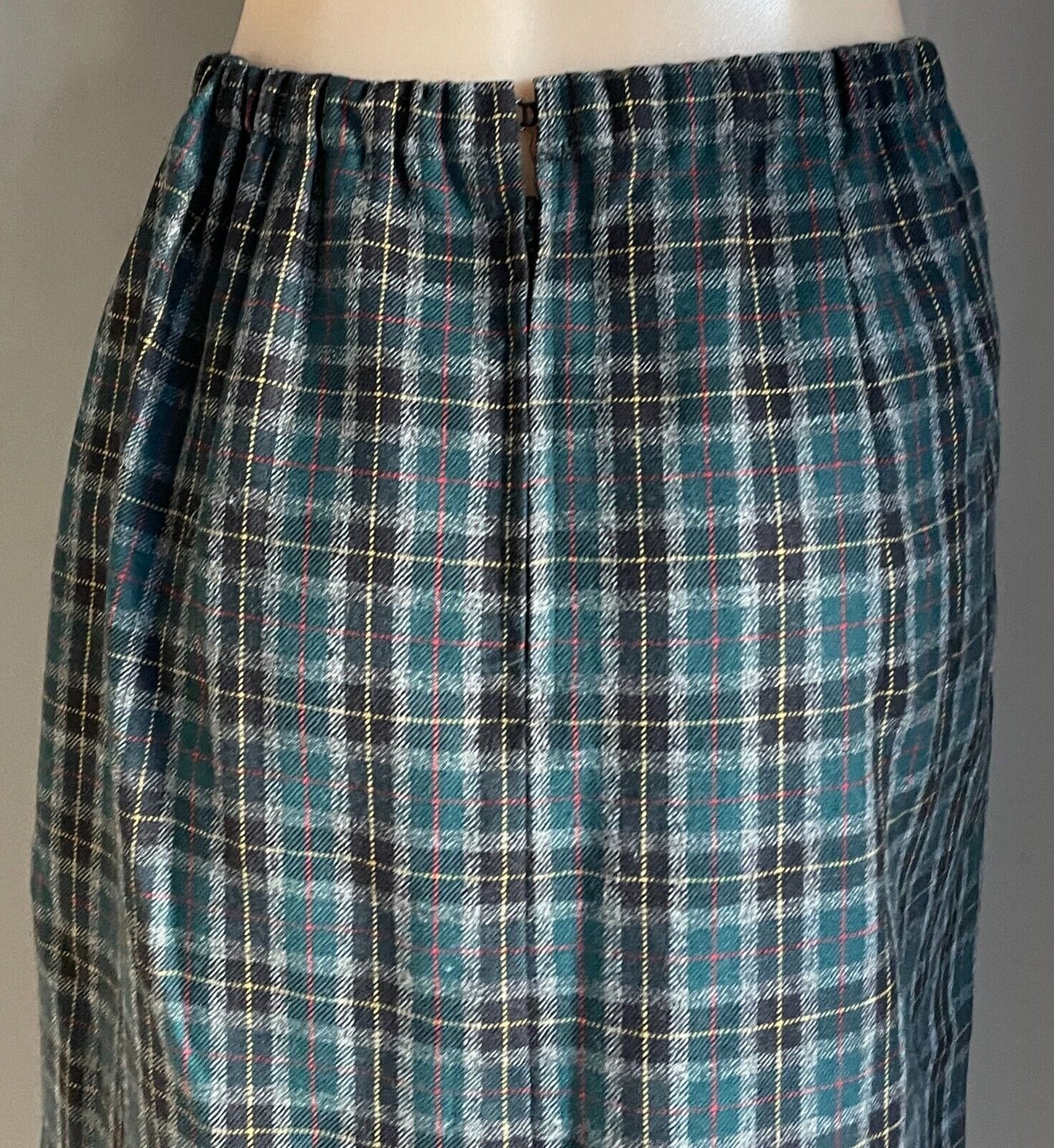 Vintage Wool Midi Straight Skirt Green & Navy Check Plaid Elastic Waist Size 18
