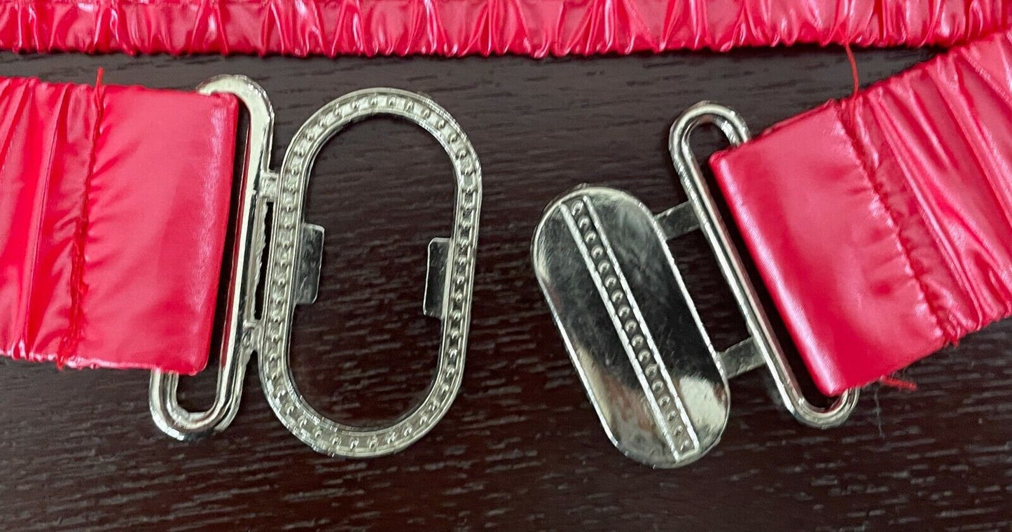 Ladies Belt Elastic Red PU Silver Tone Interlock Buckle Sz 8 10 Retro 1980’s