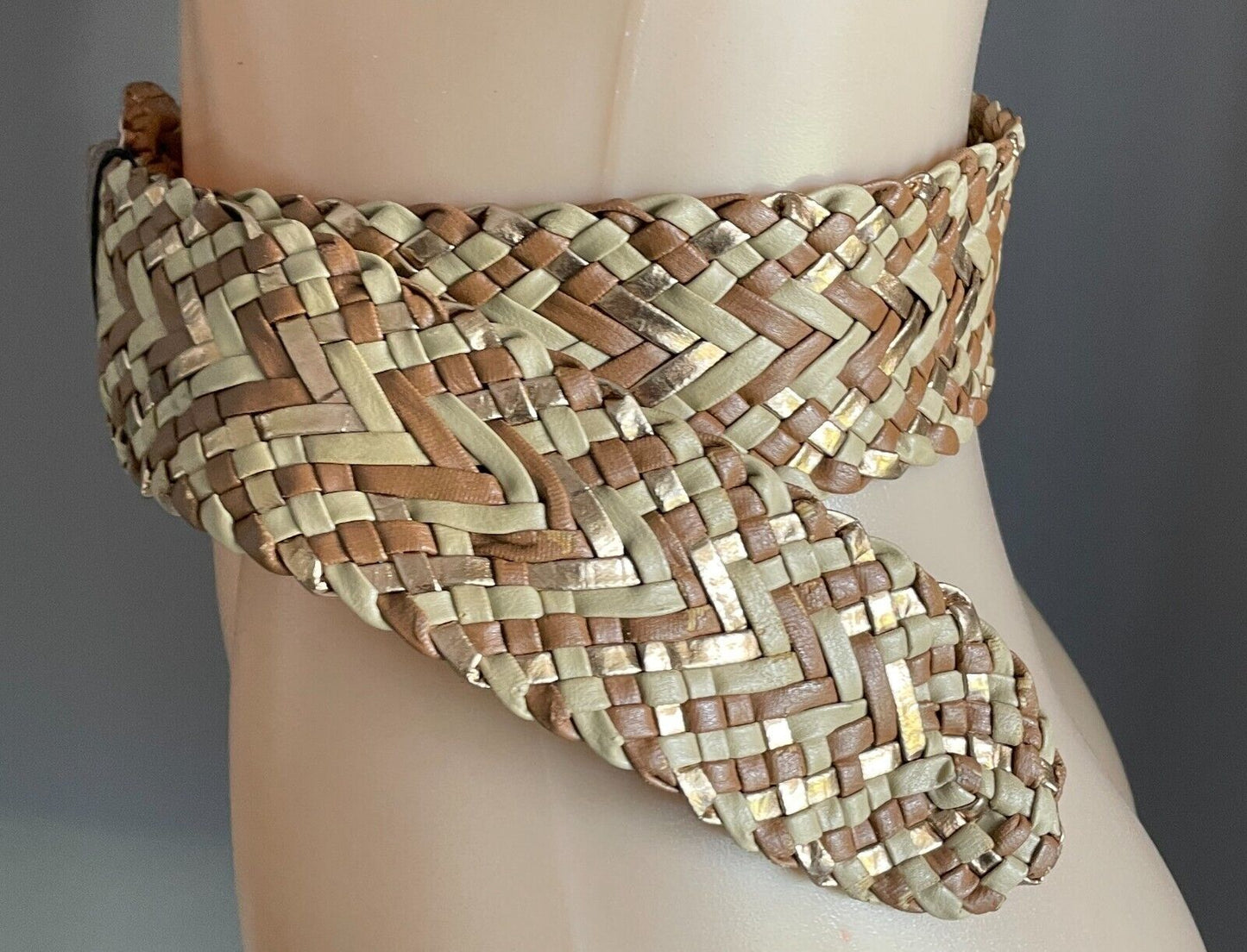 Ladies Belt Pleather Woven Gold Beige Brown Large Buckle Size M 12 NEW