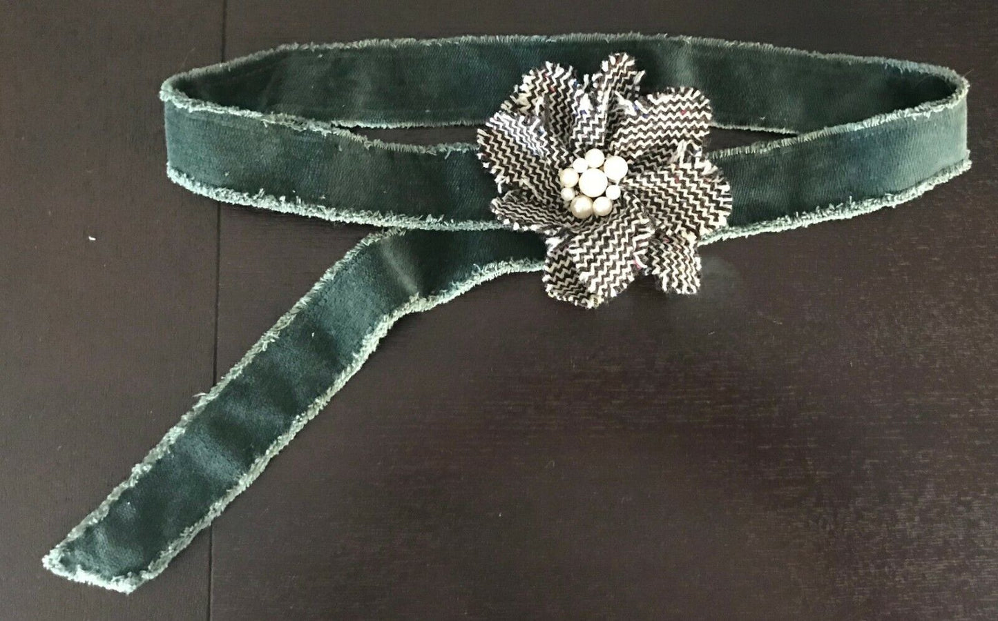 Ladies Belt Fabric 3.5cm Green Velvet Raw Edge w Floral & Pearl Trim 101cm Long