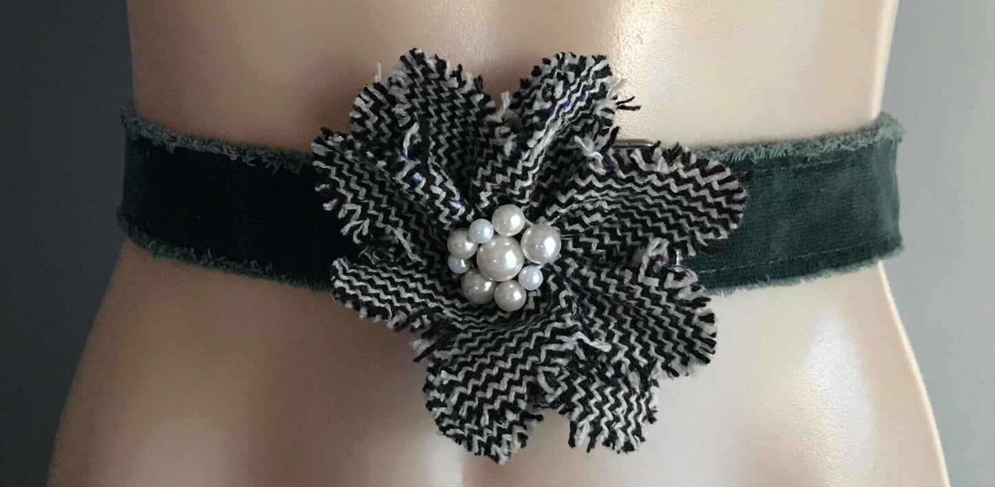 Ladies Belt Fabric 3.5cm Green Velvet Raw Edge w Floral & Pearl Trim 101cm Long