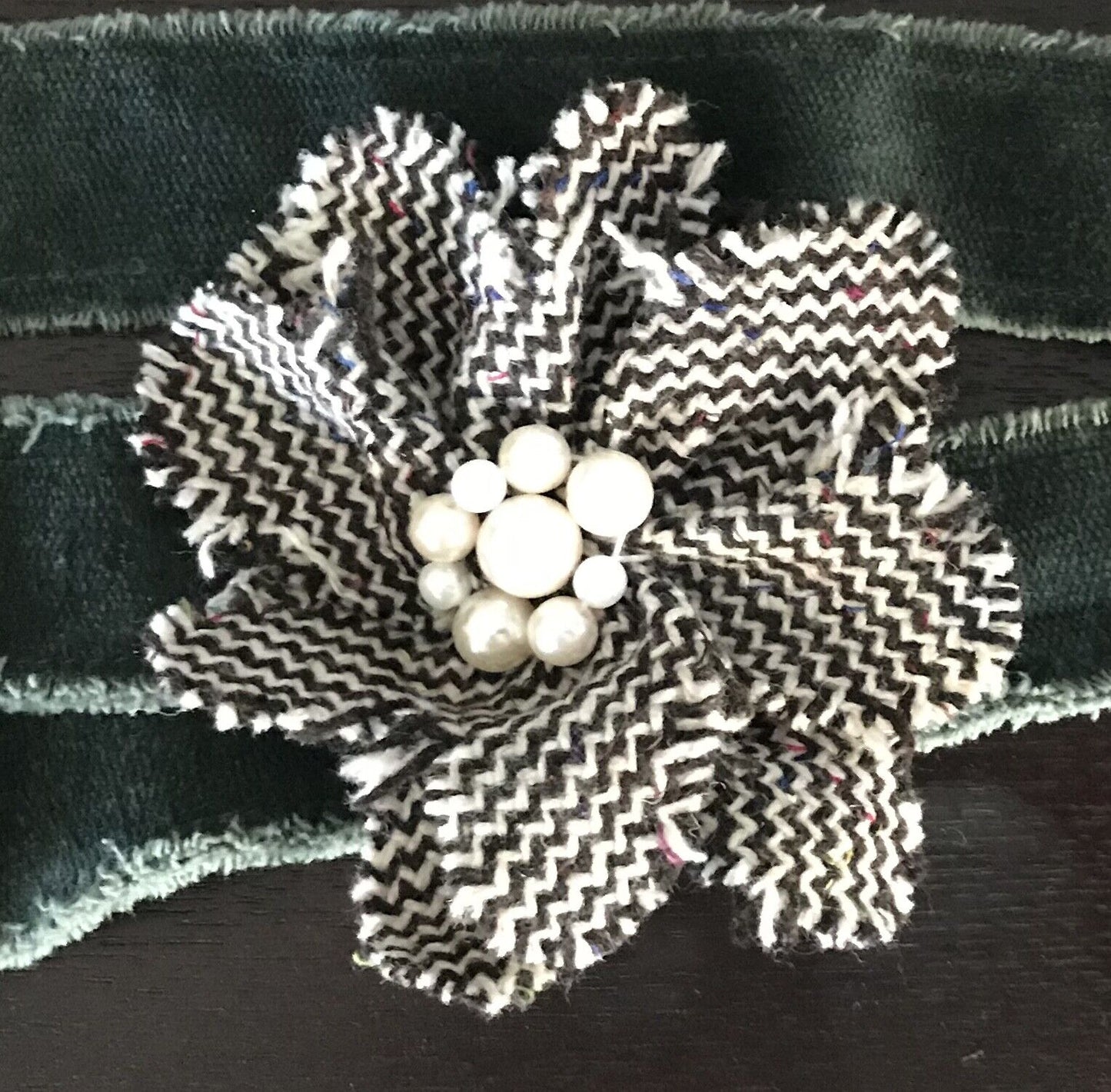 Ladies Belt Fabric 3.5cm Green Velvet Raw Edge w Floral & Pearl Trim 101cm Long
