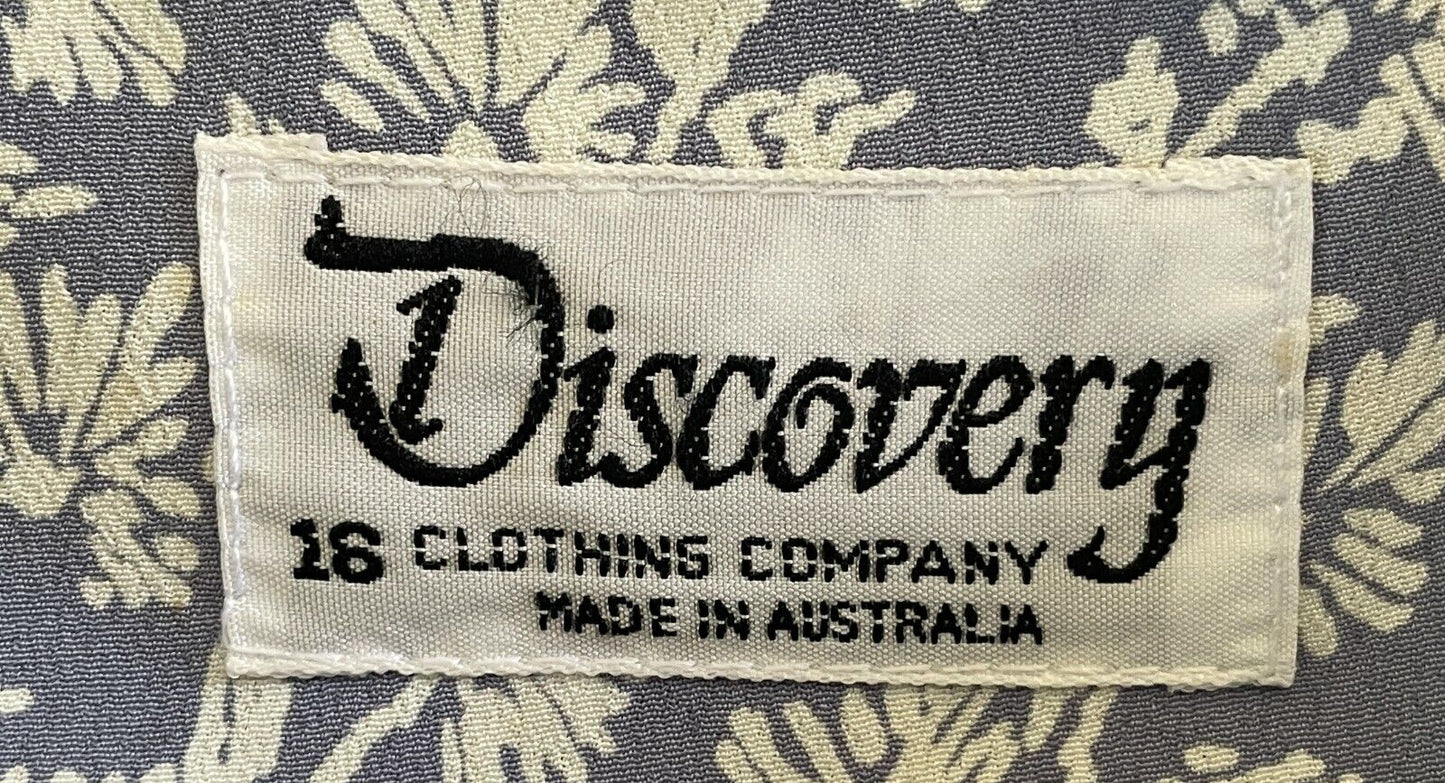 DISCOVERY CLOTHING CO Midi Dress Blue White Floral Print Shirred Waist Size 16