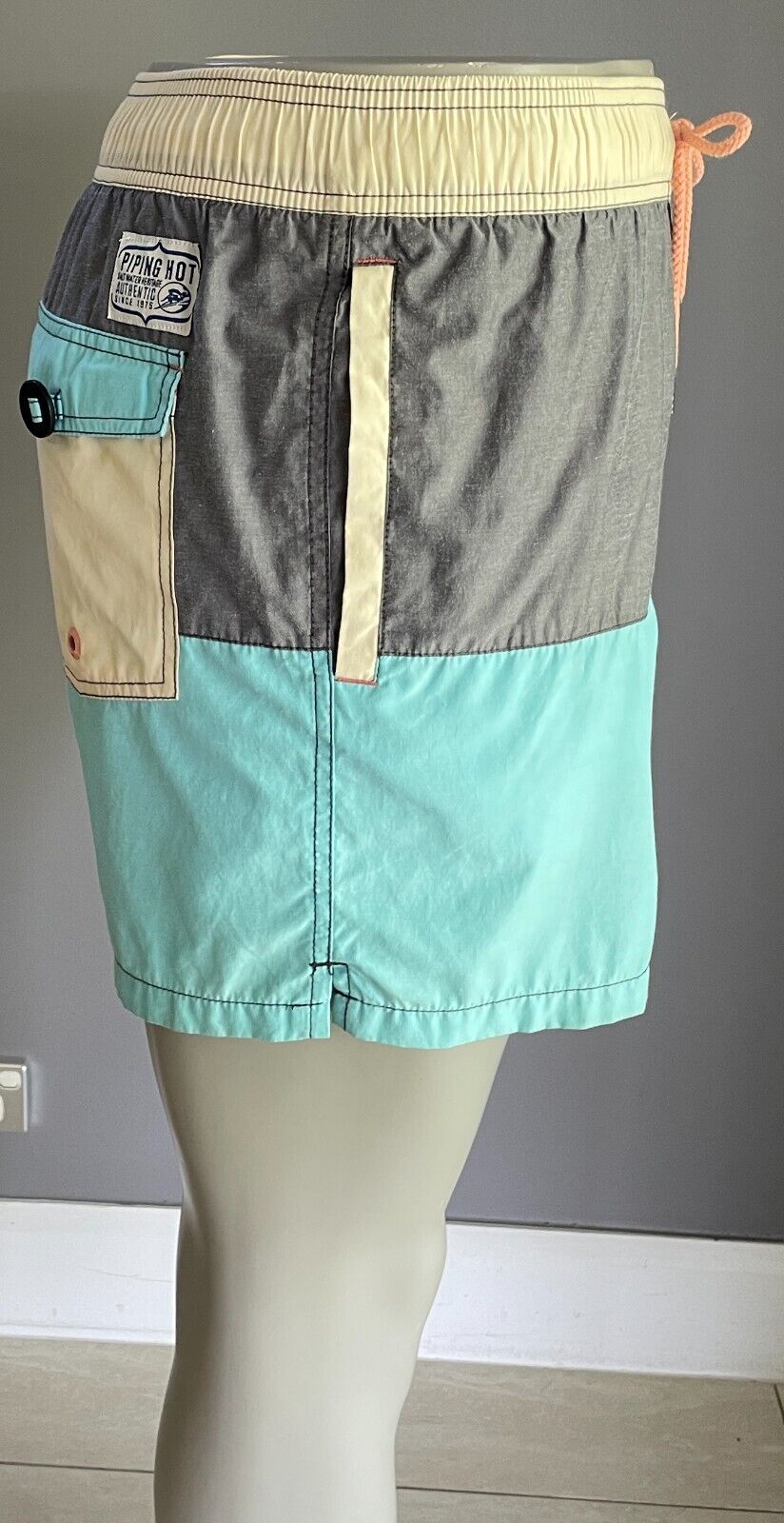 PIPING HOT Grey Blue Yellow Elastic Waist Swim Board Shorts Volley Mens Size L