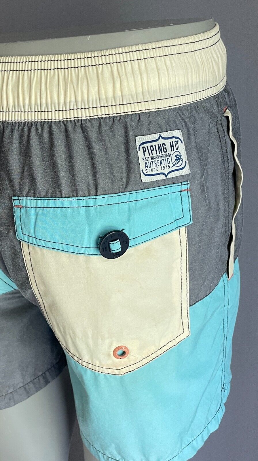 PIPING HOT Grey Blue Yellow Elastic Waist Swim Board Shorts Volley Mens Size L