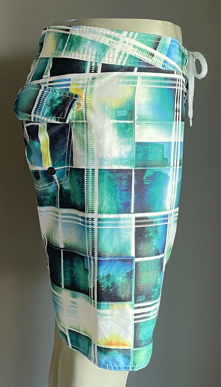 Board Shorts MANTARAY MultiColour Print Mens Size 34 87 Beach Surf Pool Swim NEW