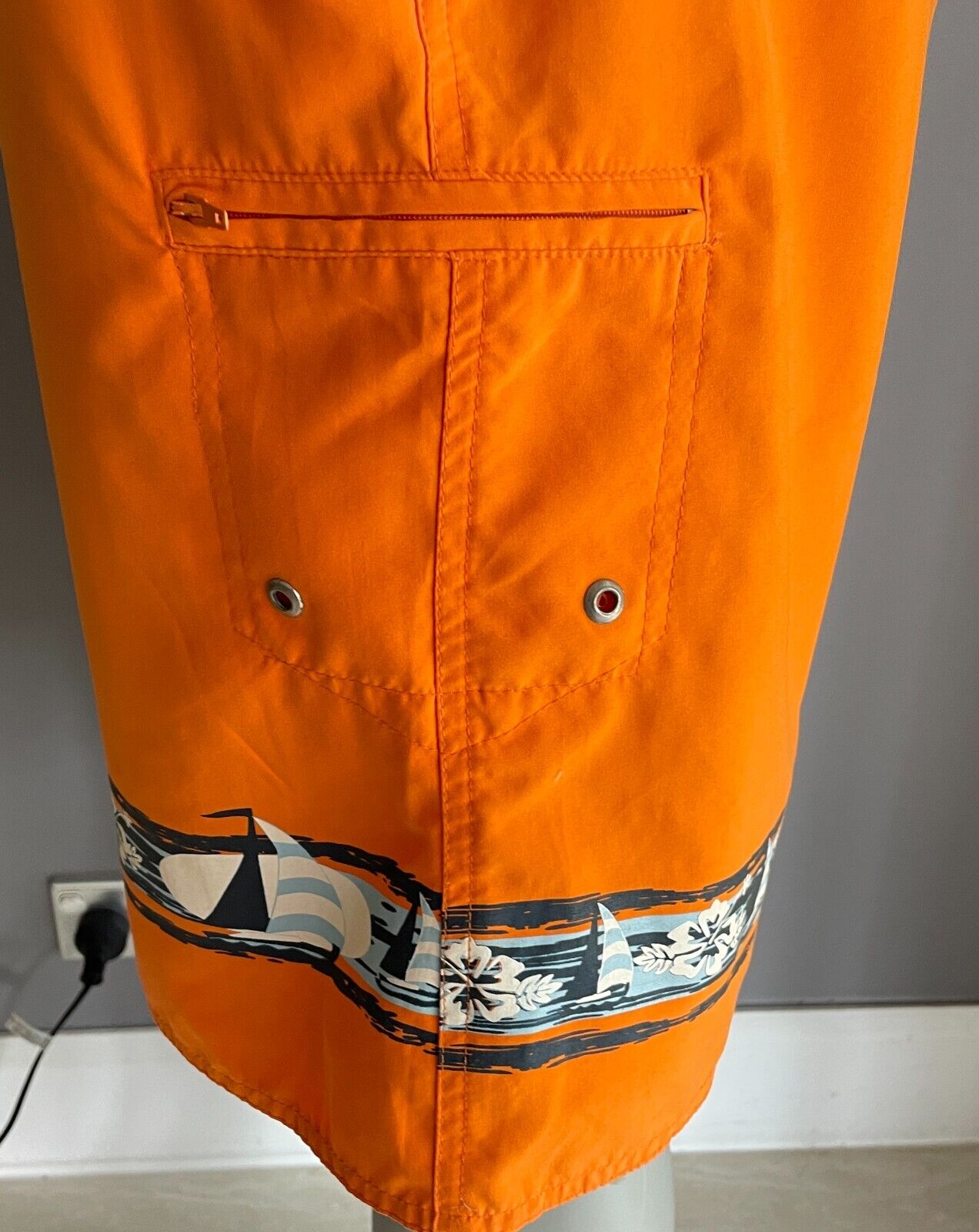 DAGI Board Shorts Orange Blue White Hawaiian Hibiscus Yachts Mens Size XL 98cm