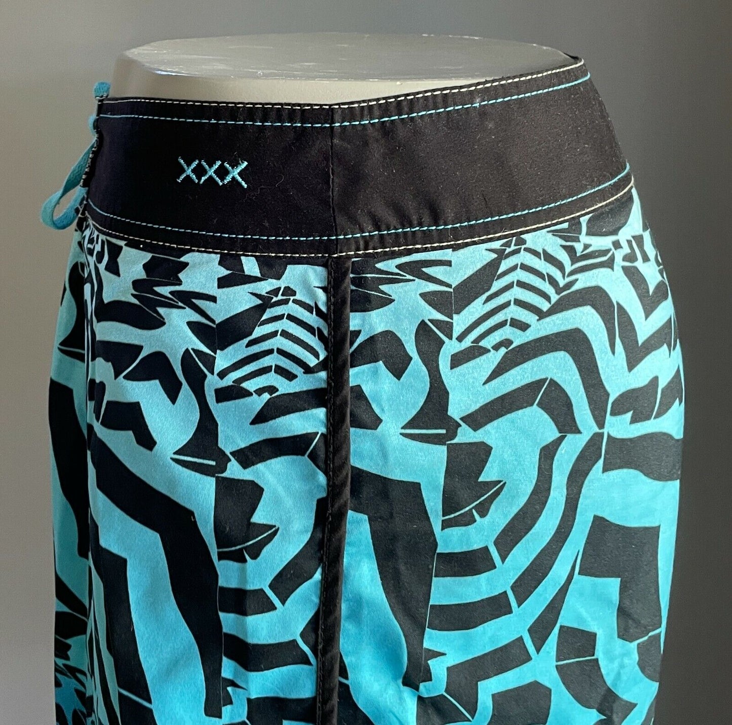 Board Shorts SALTWATER SURF Blue & Black Print Swim Mens Size 97 38 Waist NEW