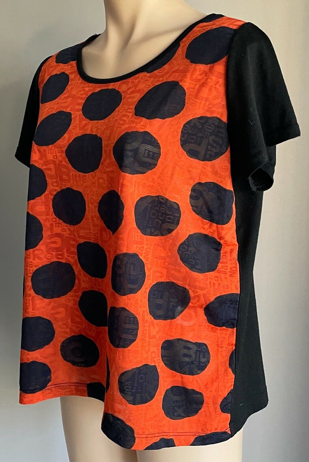 HOURGLASS Black Short Sleeve T-Shirt w Orange & Navy Print Top Ladies Sz M 12 14