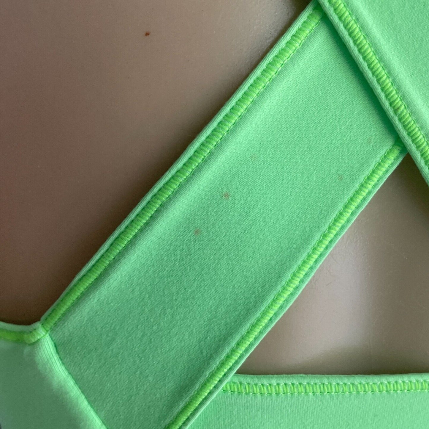 CALVIN KLEIN PERFORMANCE Crop Bra Top Neon Green Cross Over Back Size S Gym