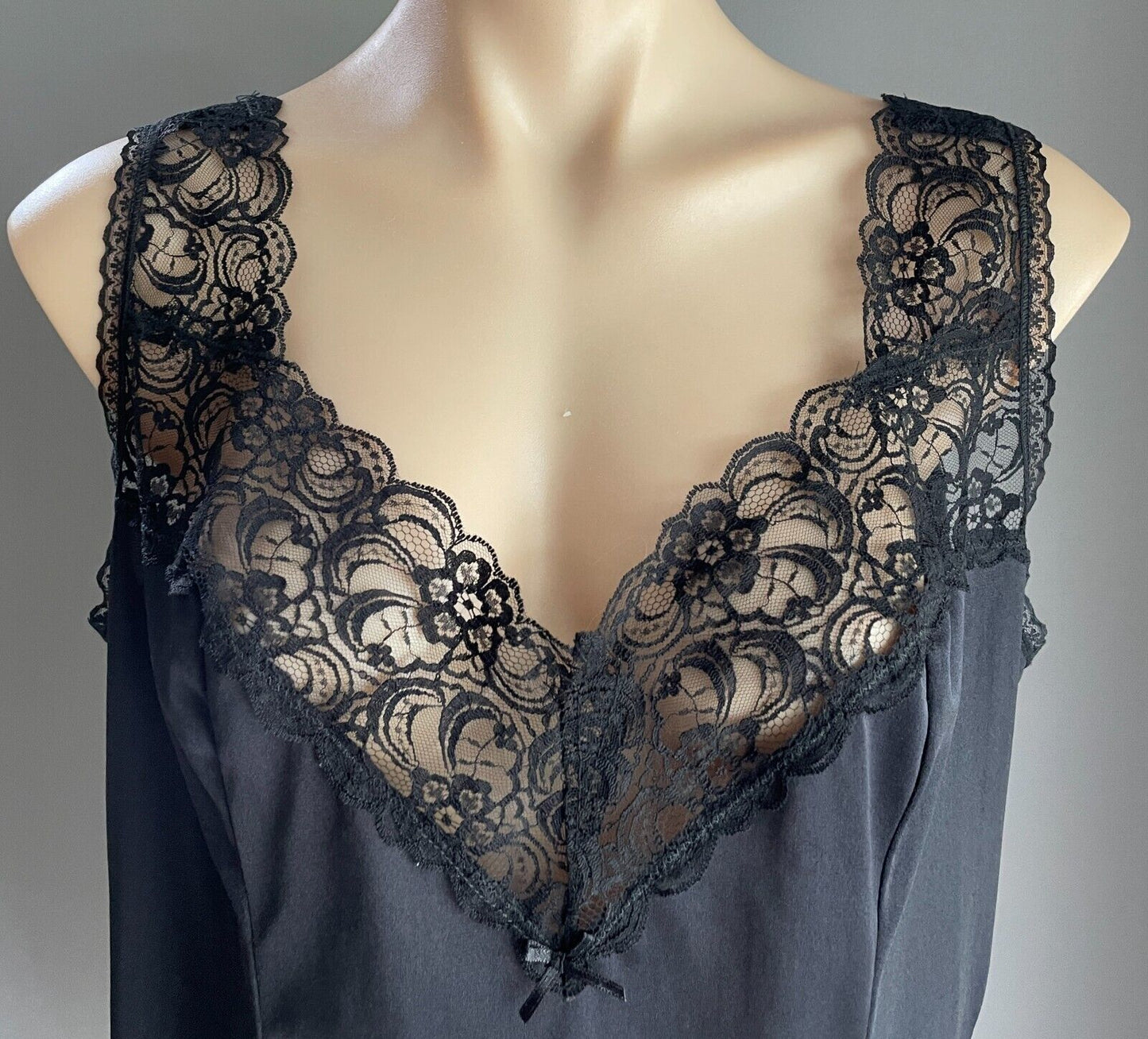 BRANDELLA Black Camisole Lace Trim Nylon Fabric Ladies Size 18 Cami