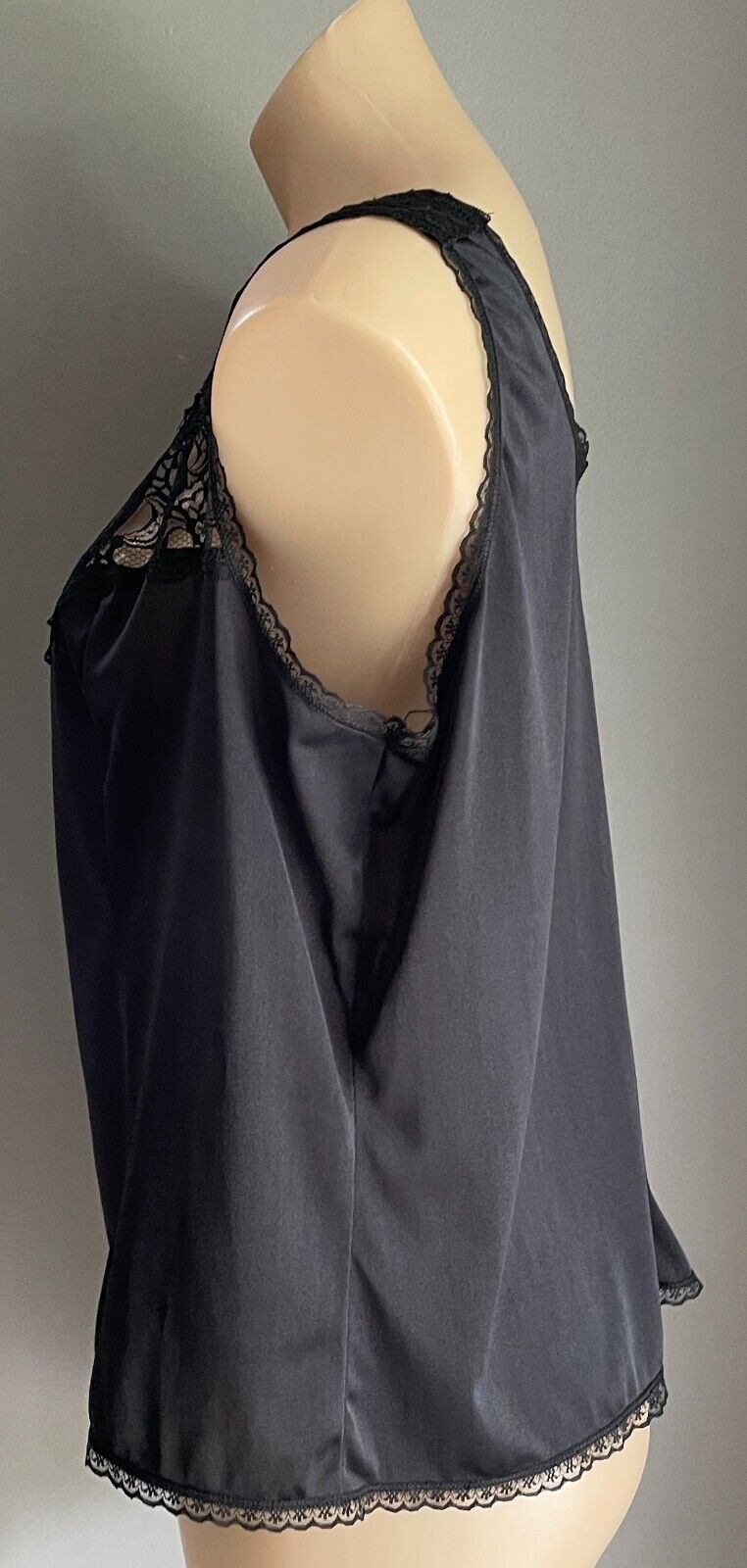 BRANDELLA Black Camisole Lace Trim Nylon Fabric Ladies Size 18 Cami