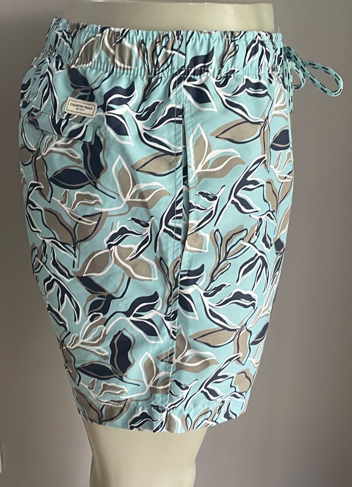COUNTRY ROAD Board Shorts Swim Shorts Polyester Blue Leaf Print Mens Size L NEW