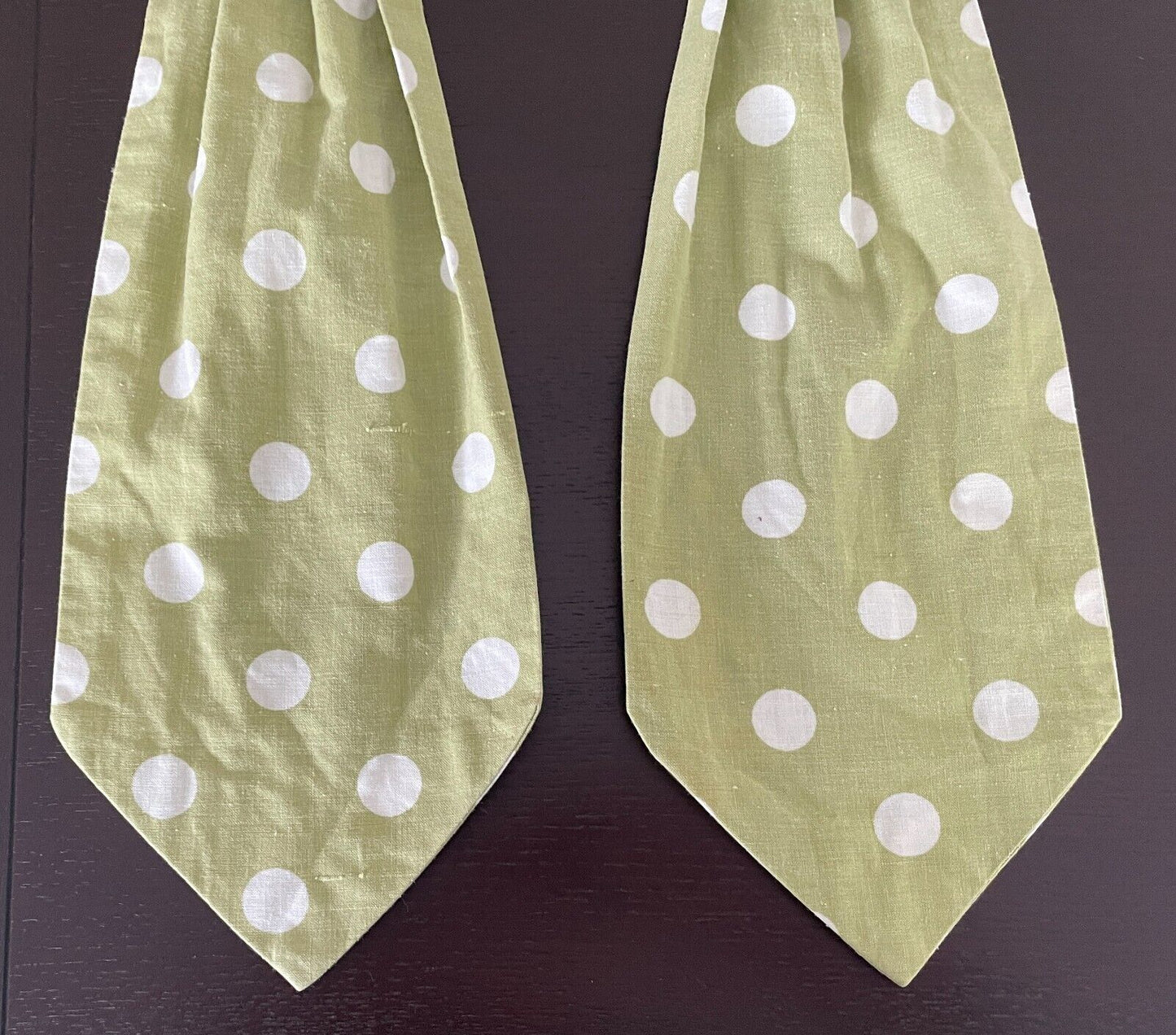 Mens Vintage ASCOT CRAVAT Green & White Polka Dot Neck Tie Self Tie Formal ITALY