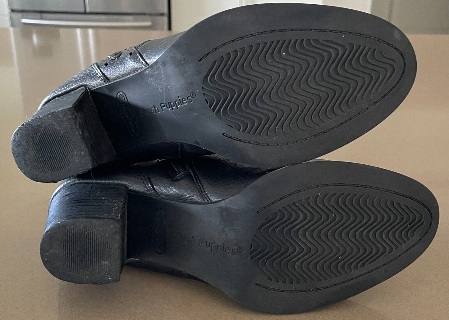 Ladies HUSH PUPPIES "Vonn" Ankle Boots Black Leather Almond Toe Block Heel Sz 8