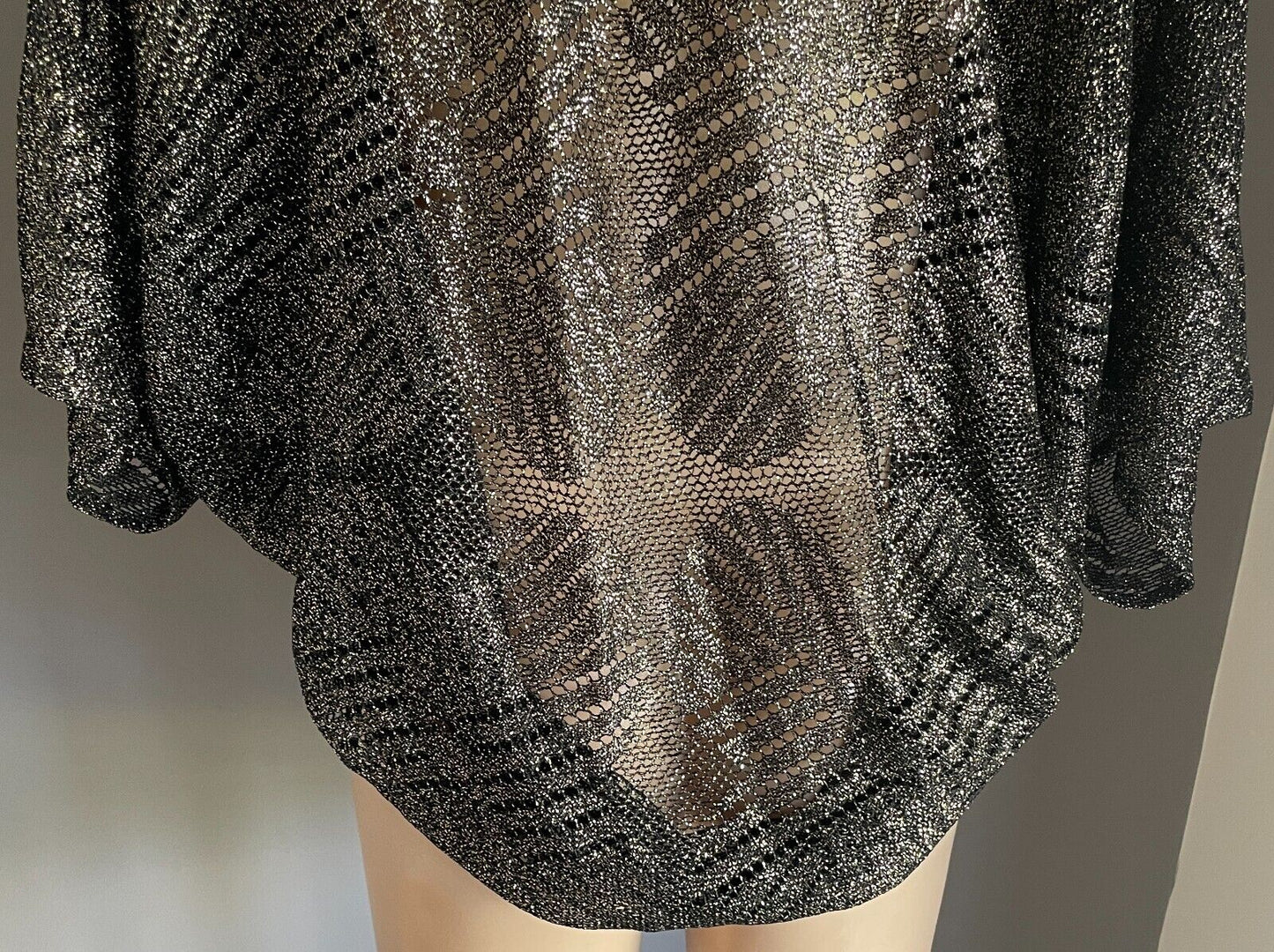 Bolero Black and Gold Metallic Thread Knit Dolman Lightweight Shrug Size 10 12