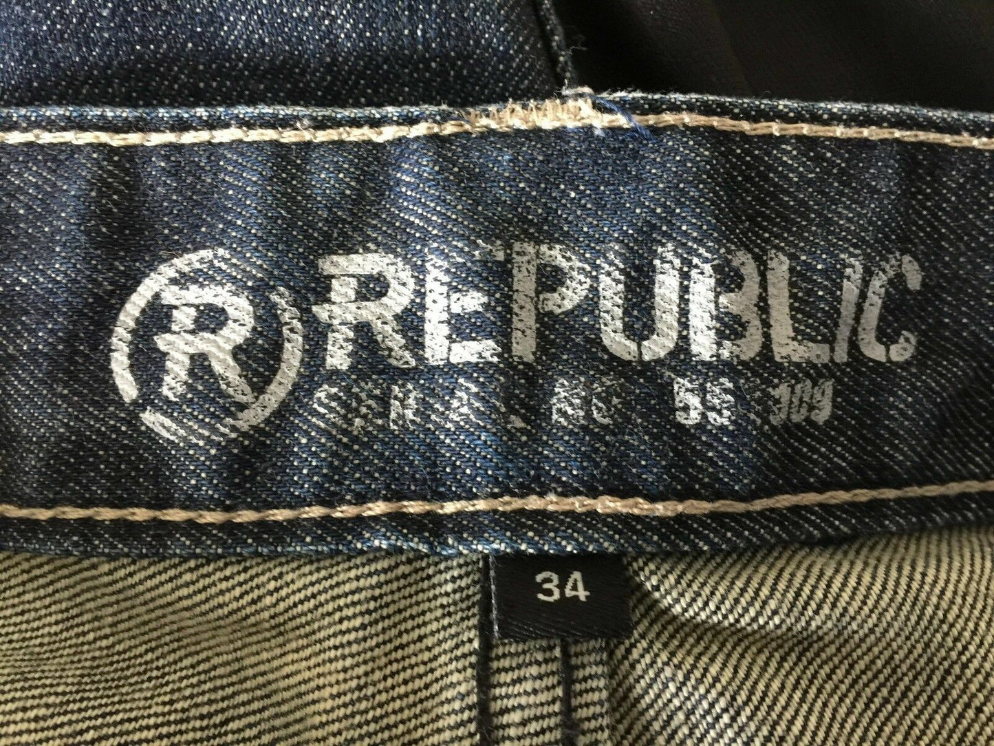Mens REPUBLIC Jeans Straight Leg Blue Denim Size W34 87 Smart Casual