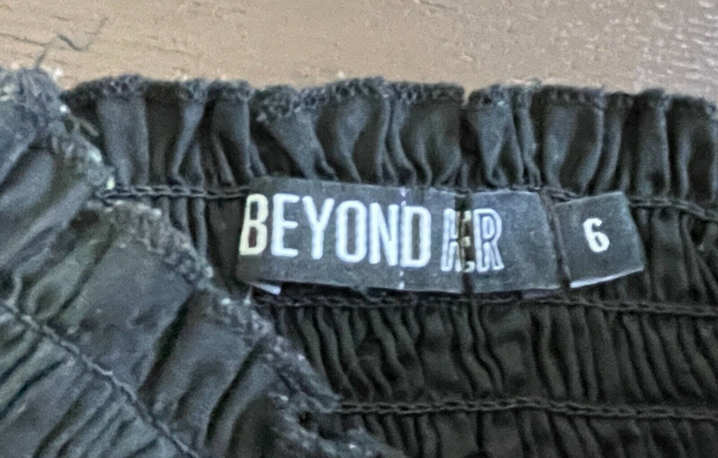 BEYOND HER Boob Tube Black Shirred Elastic Crop Top Size 6 AU 8 - 10