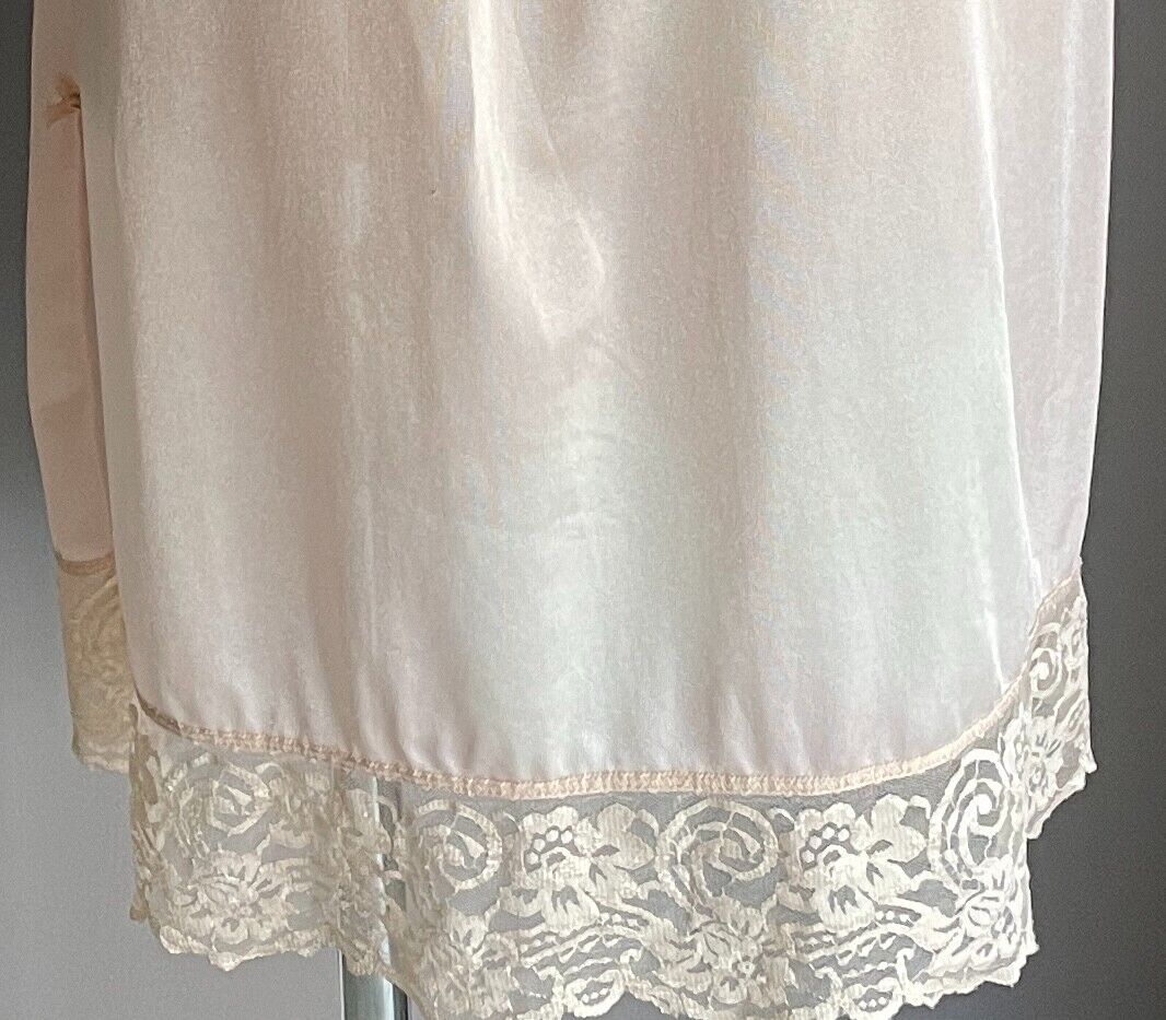 Half Slip Blush Pink 1/2 Petticoat Elastic Waist Lace Trim Hem Size 12