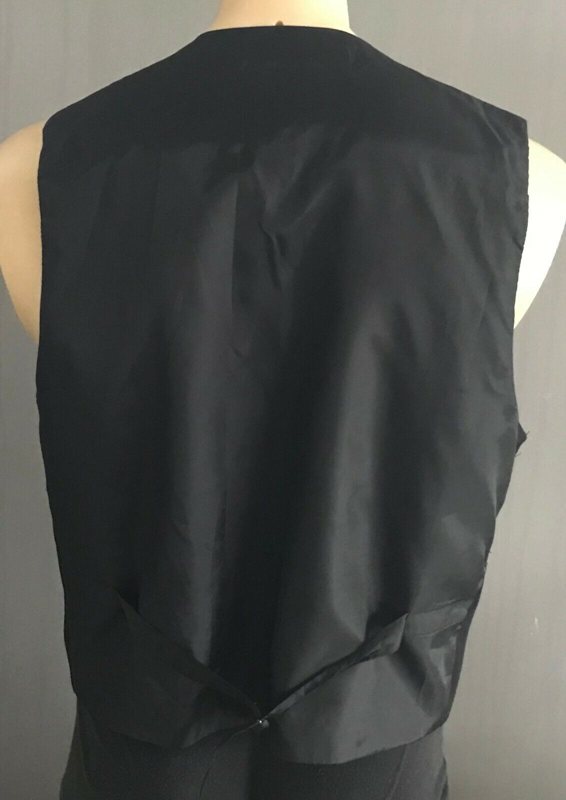 ROGUE Vest Mens Waistcoat 1980's Black Size M Chest 108cm Retro