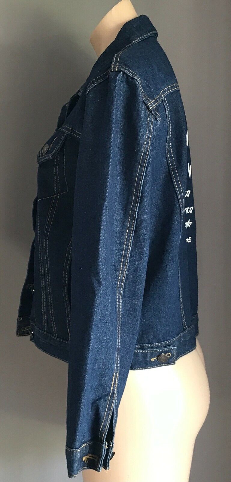 Mens Denim Jeans Jacket TM AFFILIATES "Runway Slaves" Blue Back Print Sz M