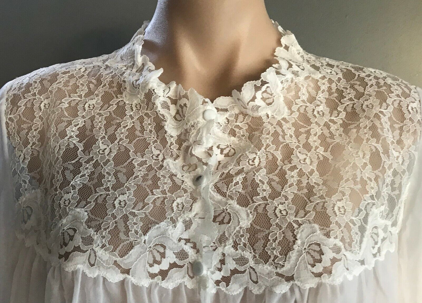 Vintage SILFRA Robe White Bri-Nylon Lace Trim 3/4 Sleeve Size 10 12 Italy NEW