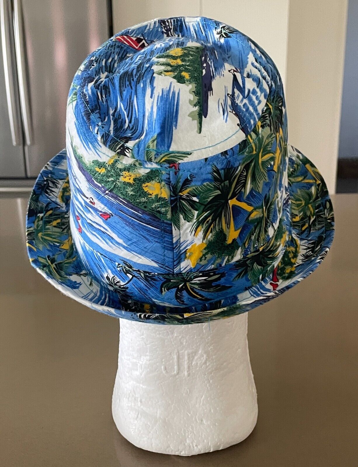 Mens Hat TROPICAL HAWAIIAN Print Trilby Fedora Style Sz L 57cm Sun Beach Costume