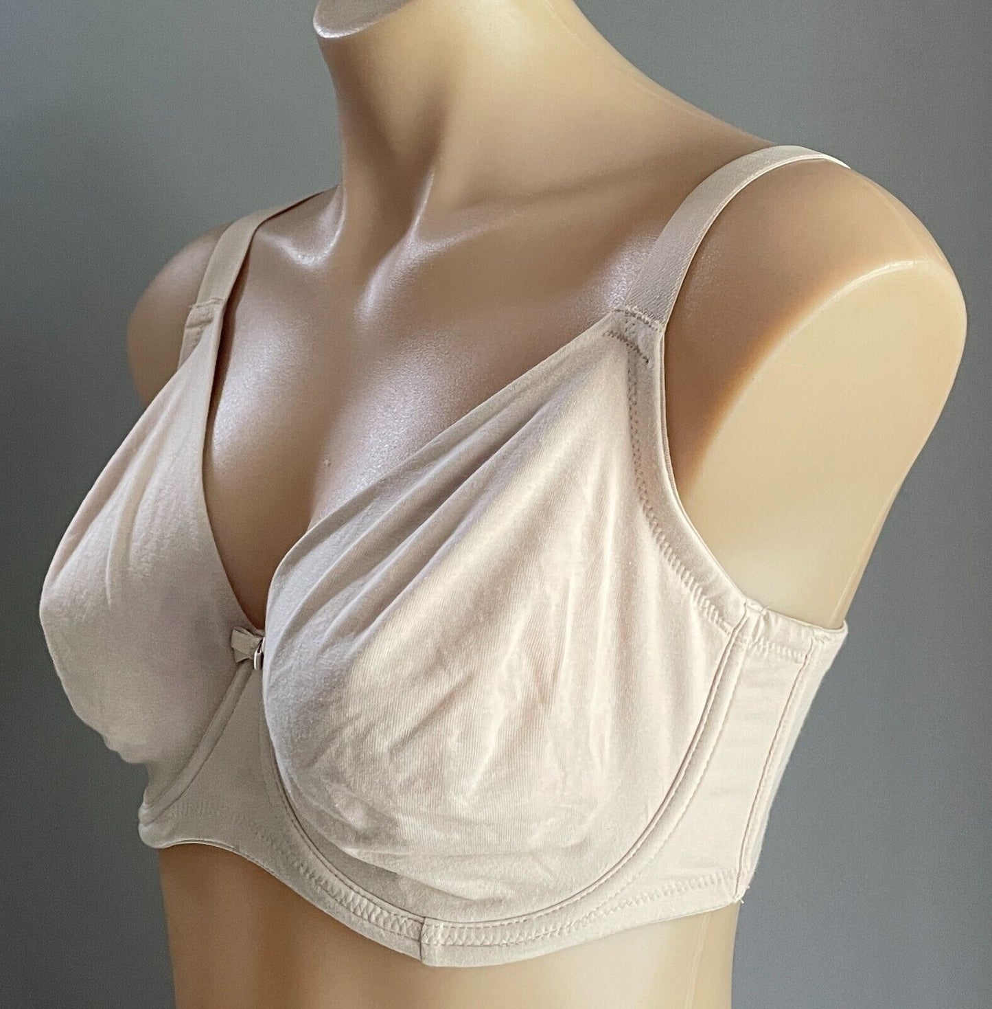 TARGET Bra 12E Beige Minimiser Underwire Adjustable Straps Bra Ladies Size 12 E