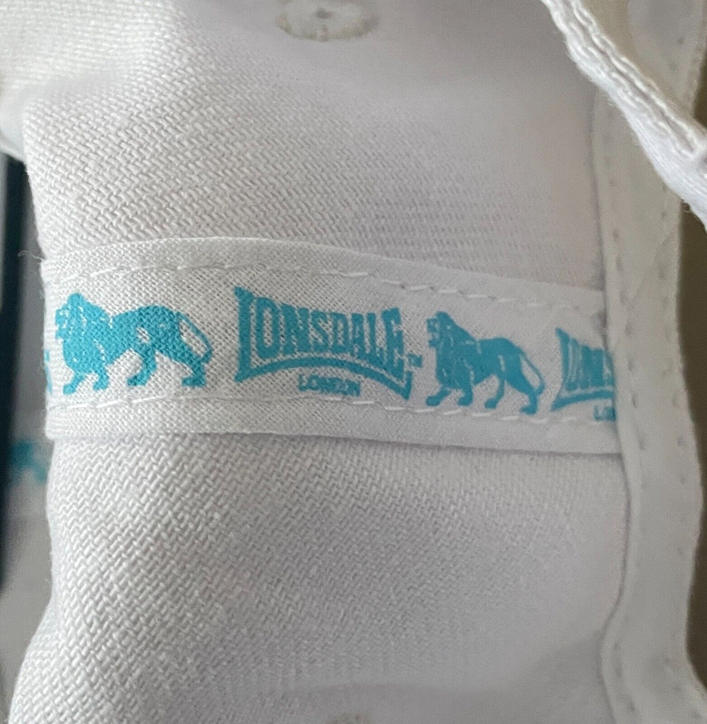 LONSDALE White & Blue " Rollins " Cap Adjustable Unisex Size One Size NEW