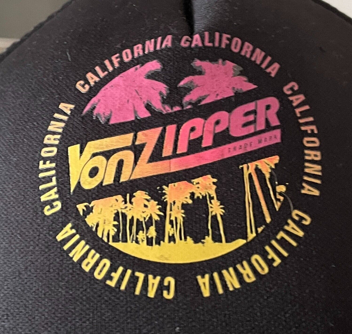 VONZIPPER Black Snapback Cap Colour Print at Crown Mesh Back Adjustable One Size