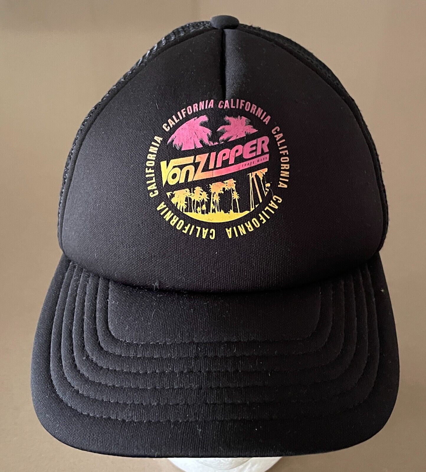 VONZIPPER Black Snapback Cap Colour Print at Crown Mesh Back Adjustable One Size