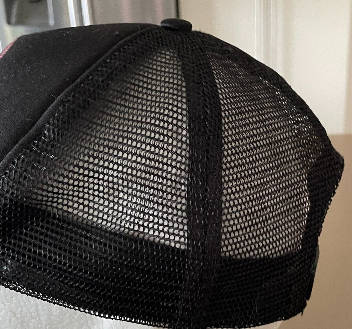 VONZIPPER Black Snapback Cap Colour Print at Crown Mesh Back Adjustable One Size