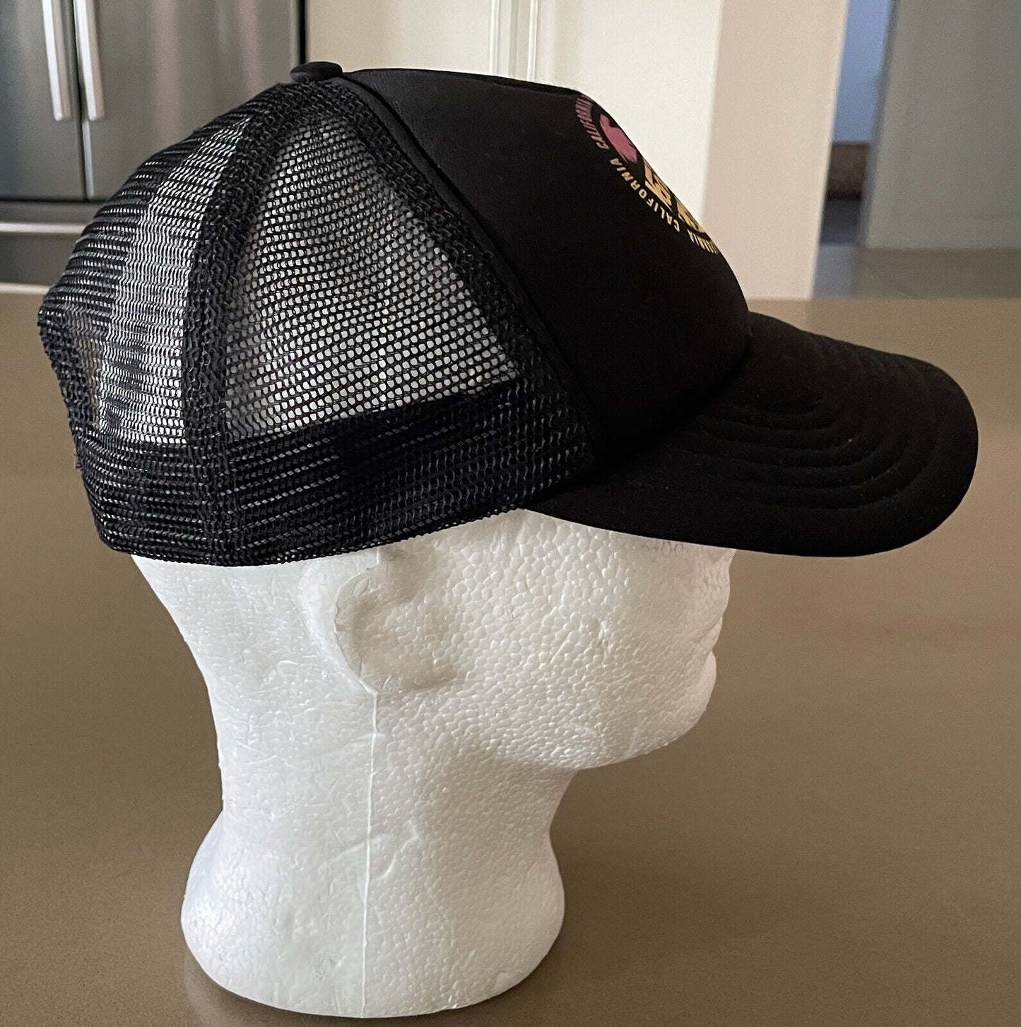 VONZIPPER Black Snapback Cap Colour Print at Crown Mesh Back Adjustable One Size