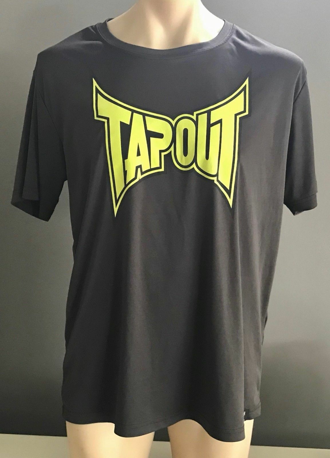Mens T-Shirt XL TAPOUT Short Sleeve Grey & Neon Logo Graphics Crew Neck Tee NEW