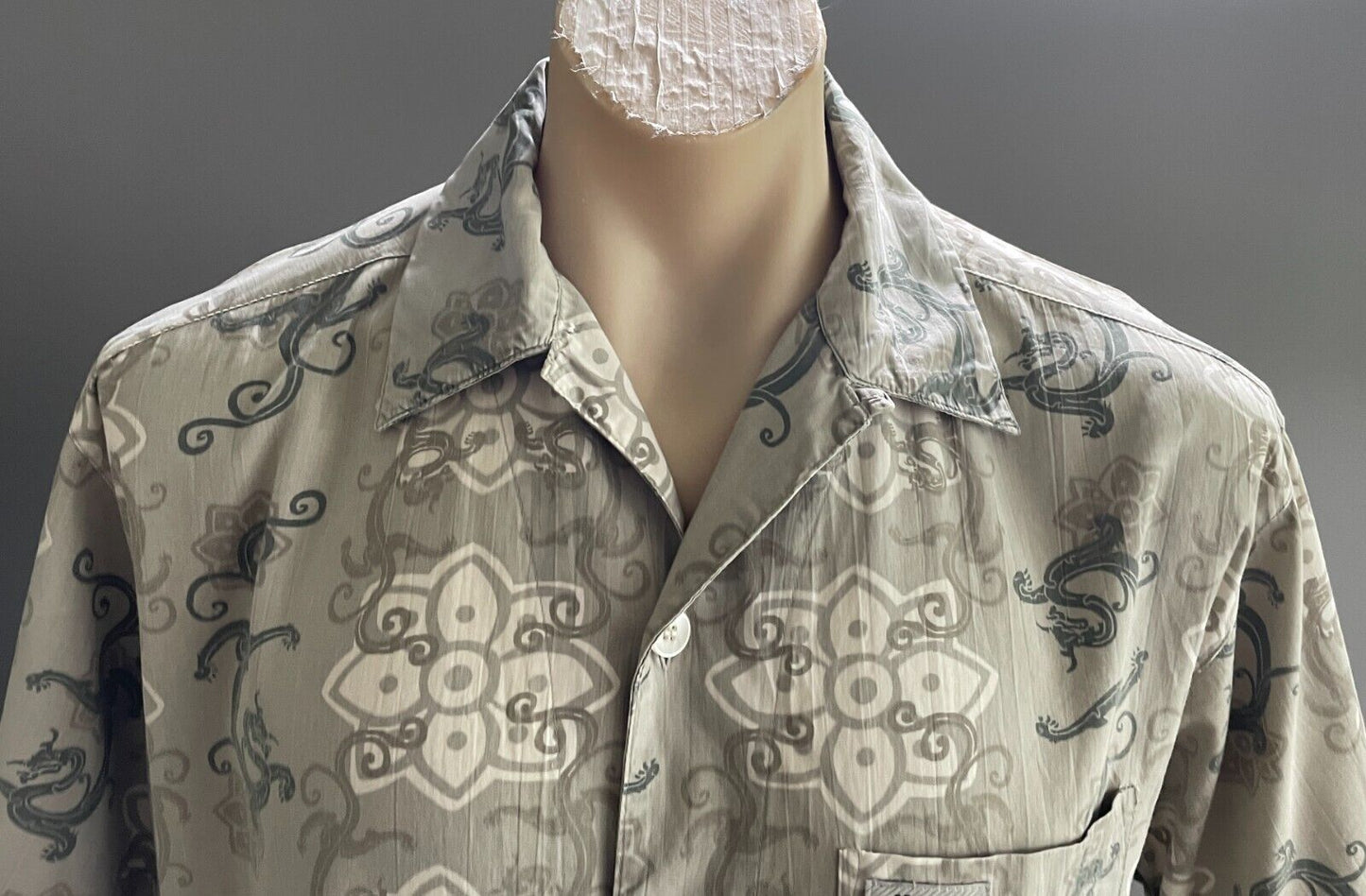 NO FEAR Shirt Button Short Sleeve Beige Taupe Off White Grey Dragon Mens Size S
