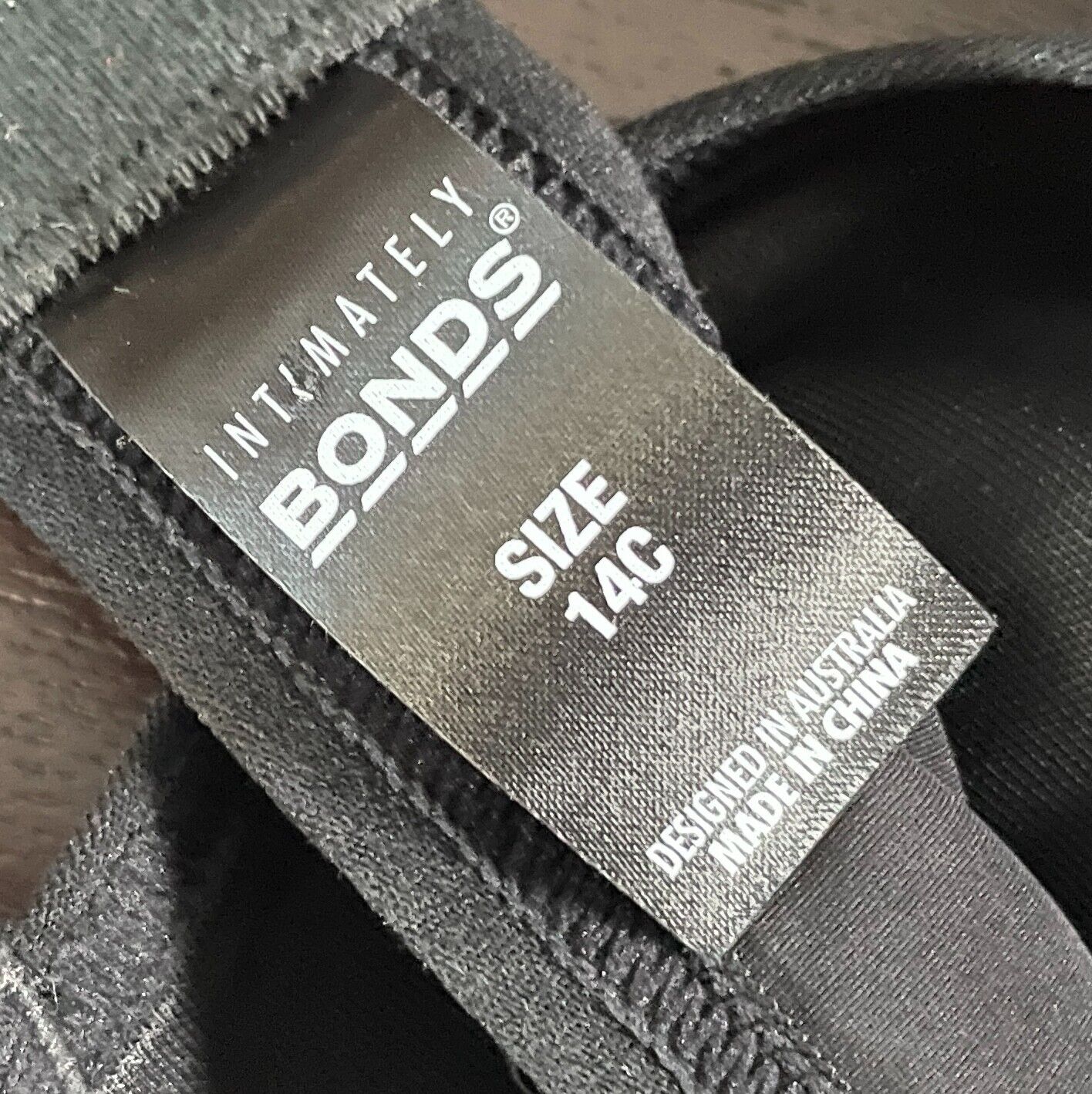 BONDS Bra 14C Black Underwire T-Shirt Logo Band Adjustable Straps Size 14 C