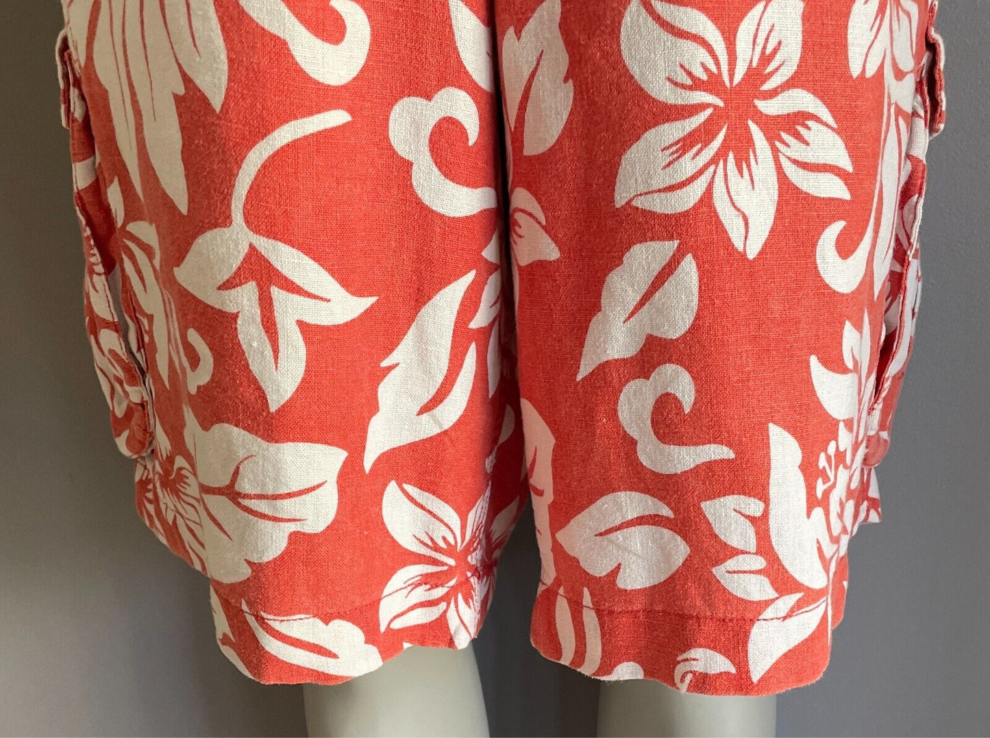SPORTSCRAFT Cargo Shorts Orange White Mens Size 107 42 Tropical Linen Fabric