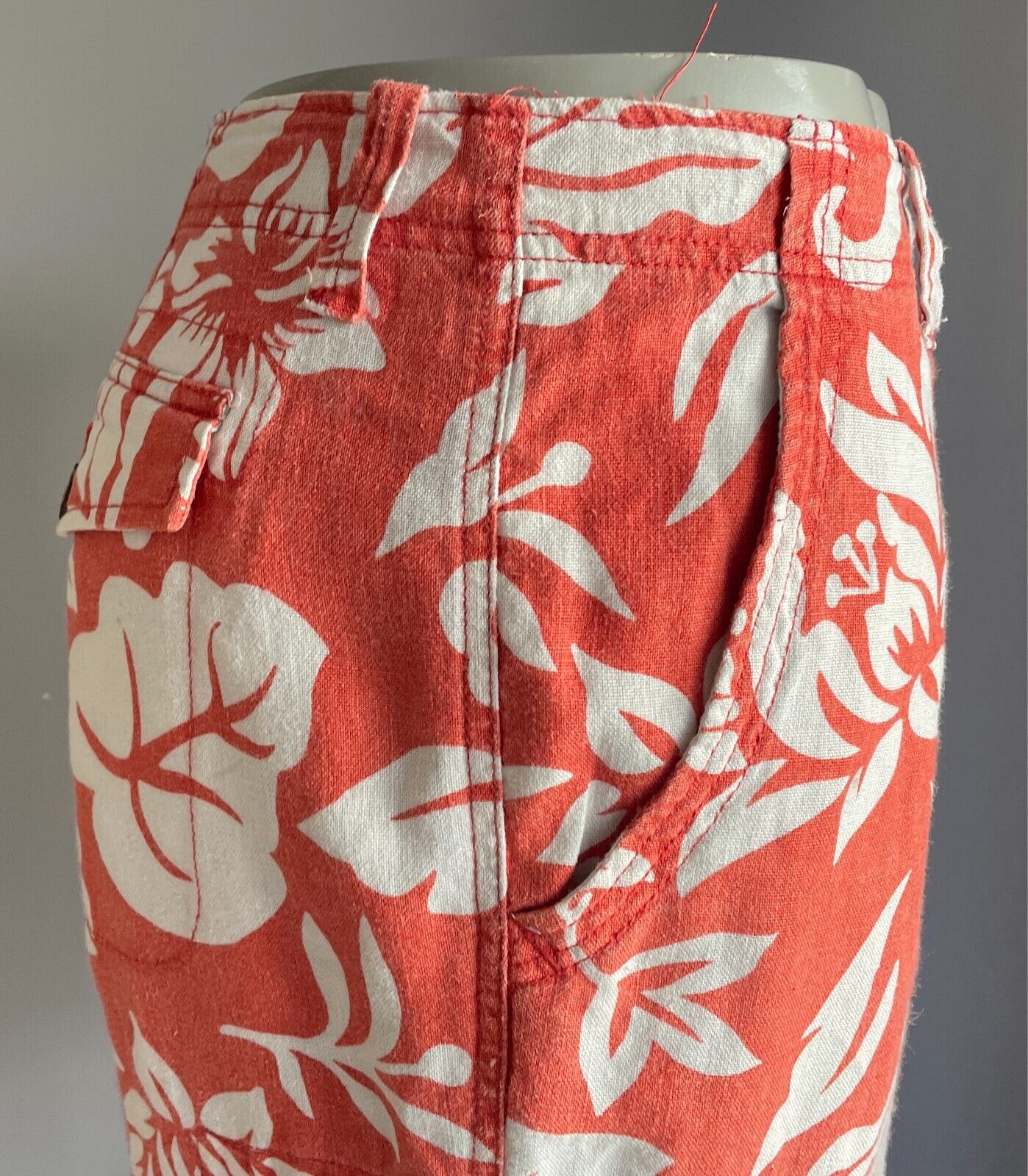 SPORTSCRAFT Cargo Shorts Orange White Mens Size 107 42 Tropical Linen Fabric
