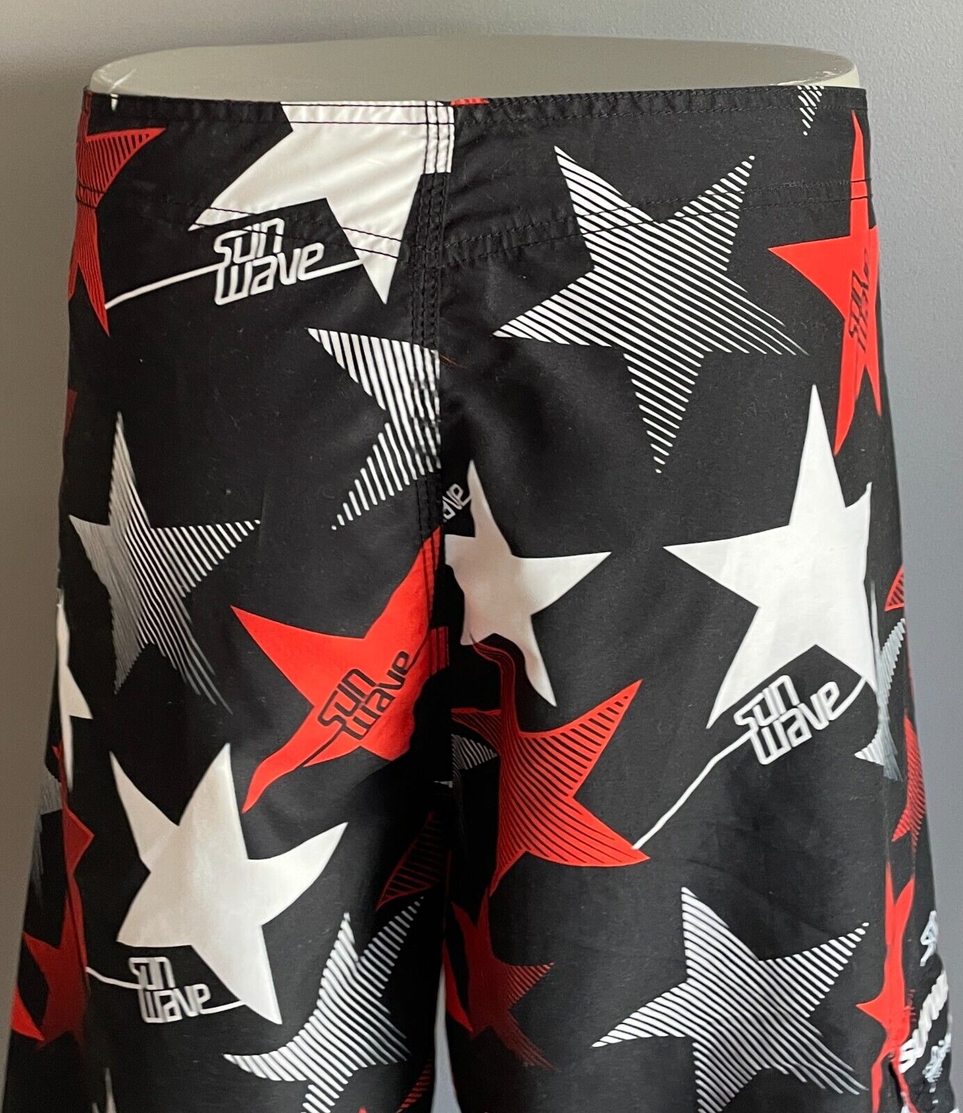 Board Shorts SUNWAVE Swim Trunks Black Red White Stars Mens Size 40 102cm Waist