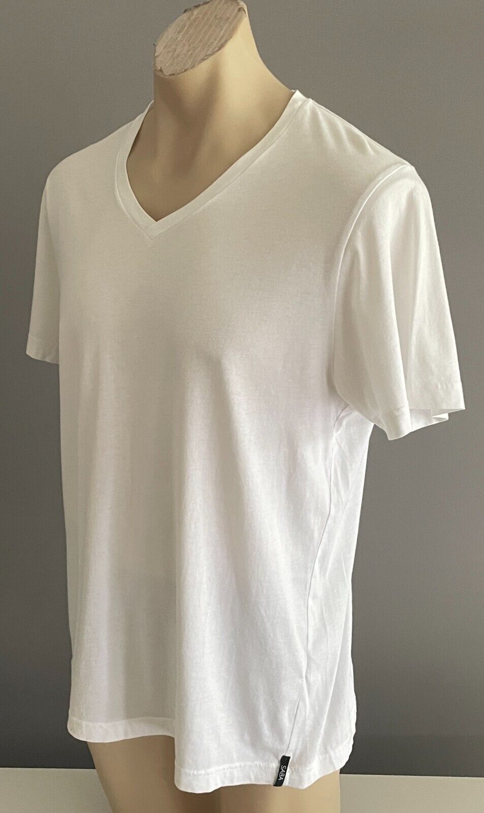 Mens SABA T-Shirt White Short Sleeve Top Size L Cotton V-Neck Classic Style